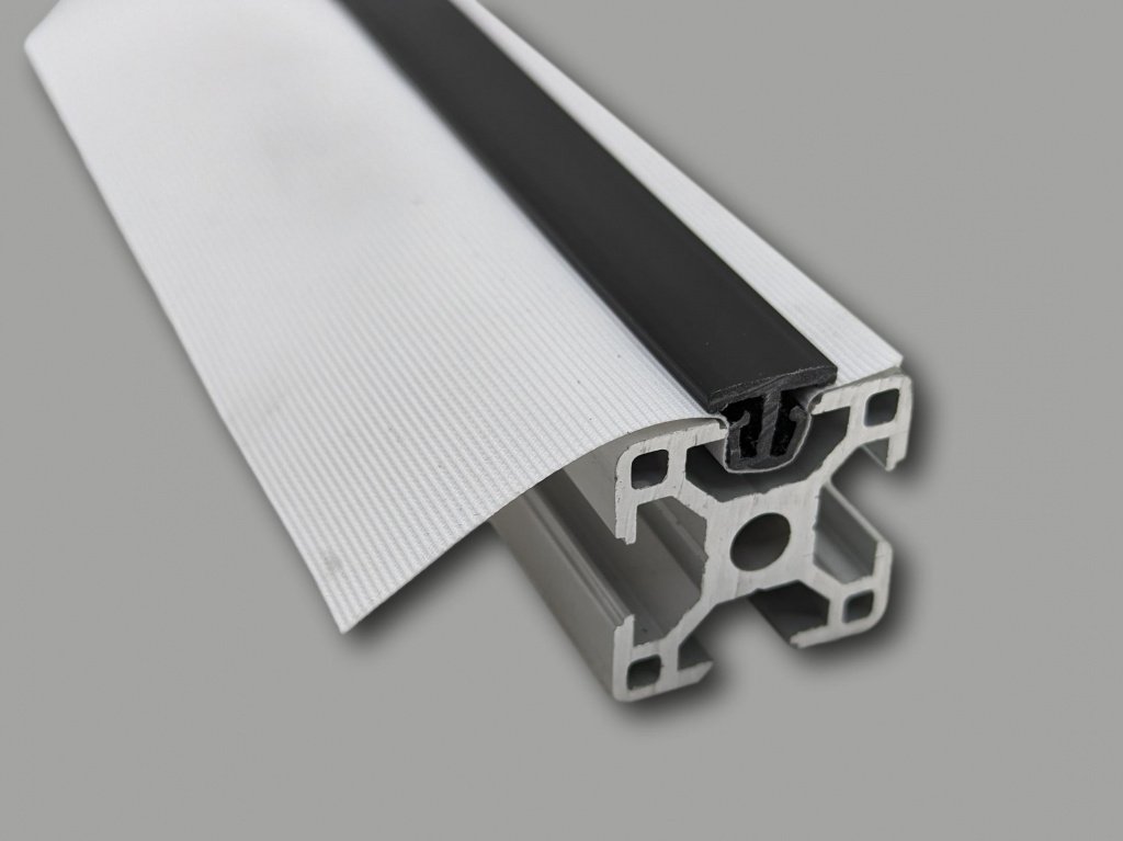 Video tutorial: stretching a canvas over a frame made of aluminum profiles